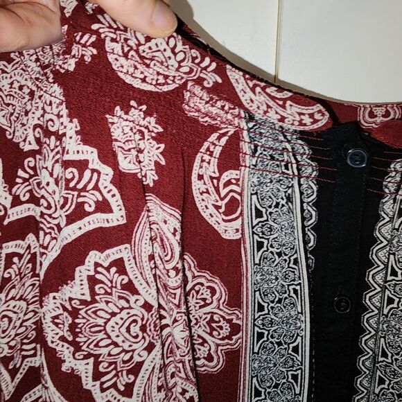 Lucky Brand Womens M Burgundy BOHO Paisley Print Chiffon Blouse Top Hippie Flowy - Picture 4 of 16